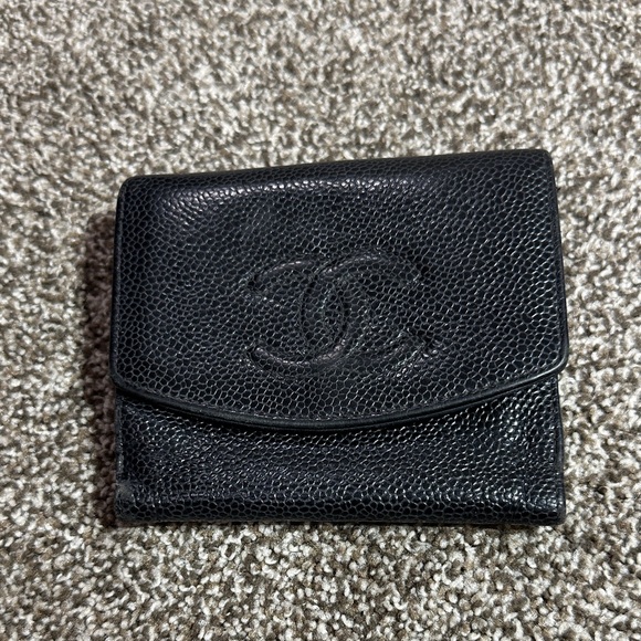 CHANEL Accessories - CHANEL AUTHENTIC Black Caviar Leather Card Holder with Embossed CC